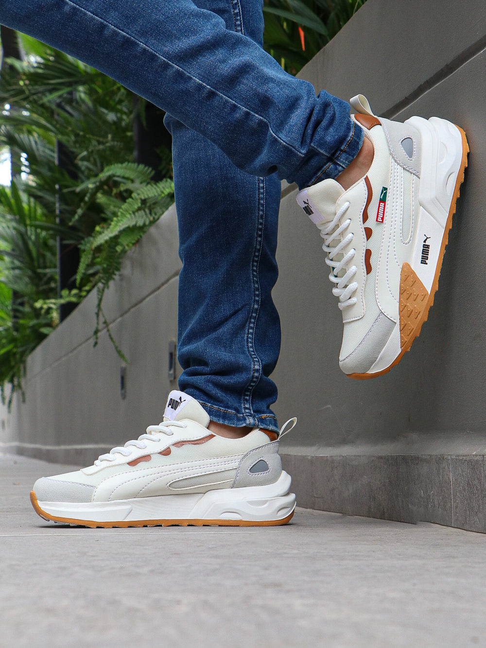 Vista lateral PUMA AN9 UNISEX